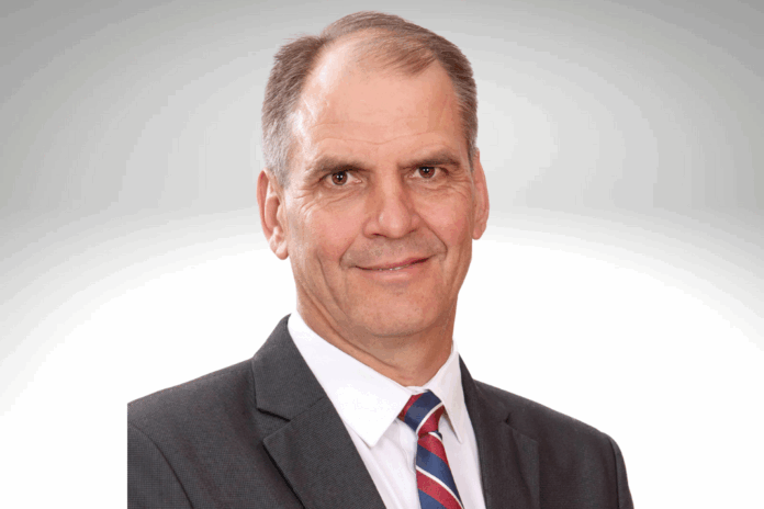 Bertie Nel, Momentum Head of Financial Planning and Advice
