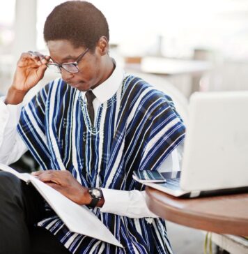 Strategic learning for practising professionals: a case-based approach