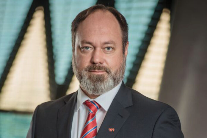 Fränzo Friedrich, Chief Marketing Officer, Momentum Investments